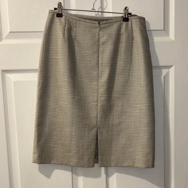 Tahari ASL Houndstooth Blazer and skirt in gold and white 6 - Image 7
