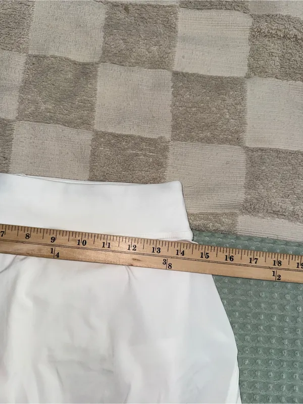 Lululemon Lightweight High-Rise Tennis‎ Skirt White size 6 - Image 2