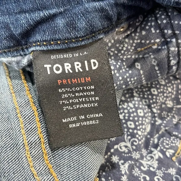 TORRID Premium Denim High Rise Curvy Lightly Distressed Stretch Jeans-14R - Image 3