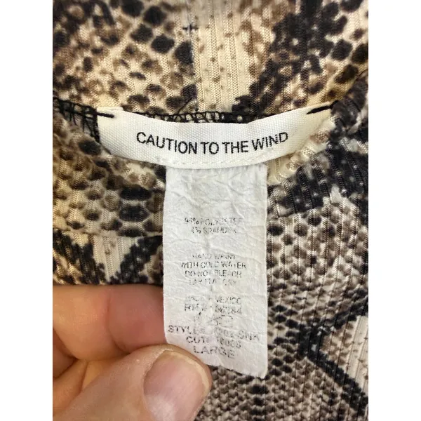 Caution to the Wind Mock Neck Top Womens Large Brown Excellent Snakeskin Ribbed - Image 2