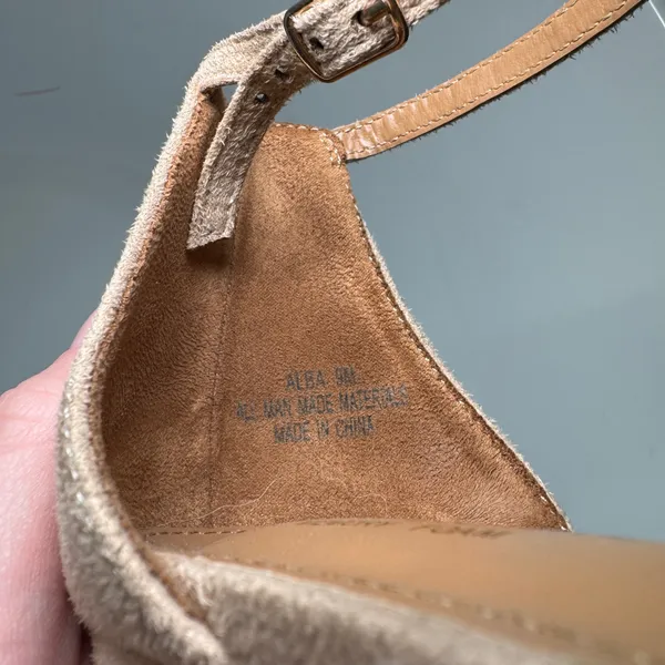 Cushionaire Alba Block Heel Sandal Size 9 Nude Beige Ankle Strap Wedding Worn - Image 5