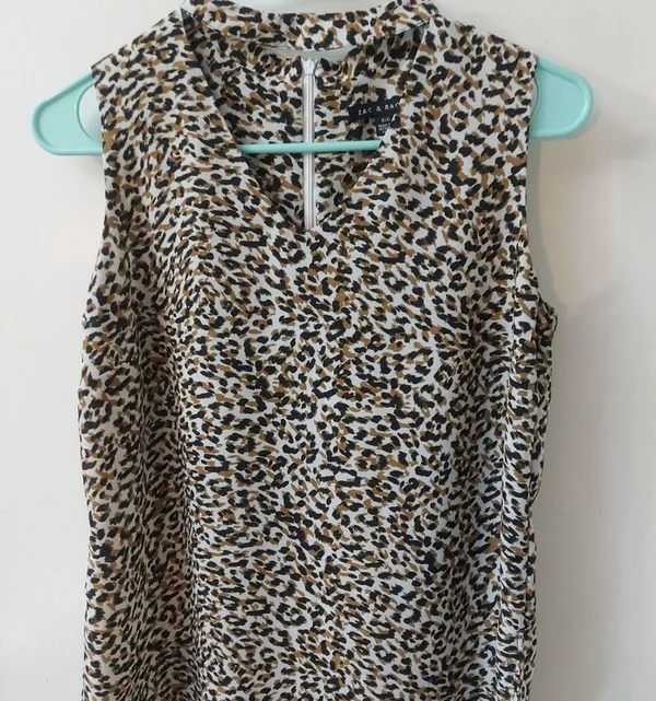 Zac & Rachel V-Neck Animal Print Sleeveless Blouse S Mobwife Dopamine Corporate - Image 5