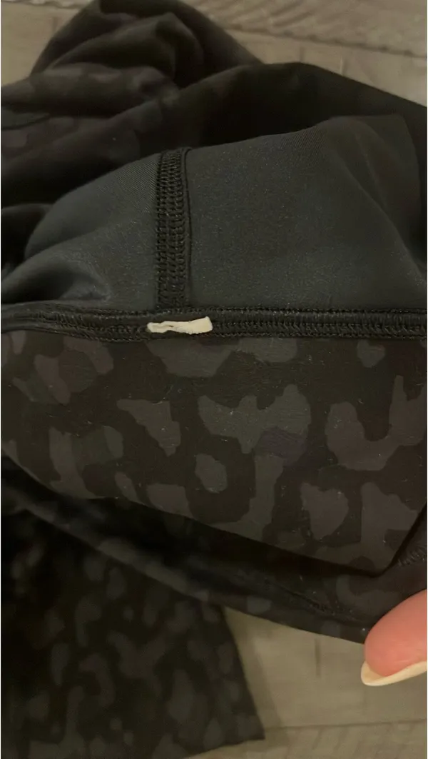 Lululemon Wunder Under Leggings 25" - Image 4
