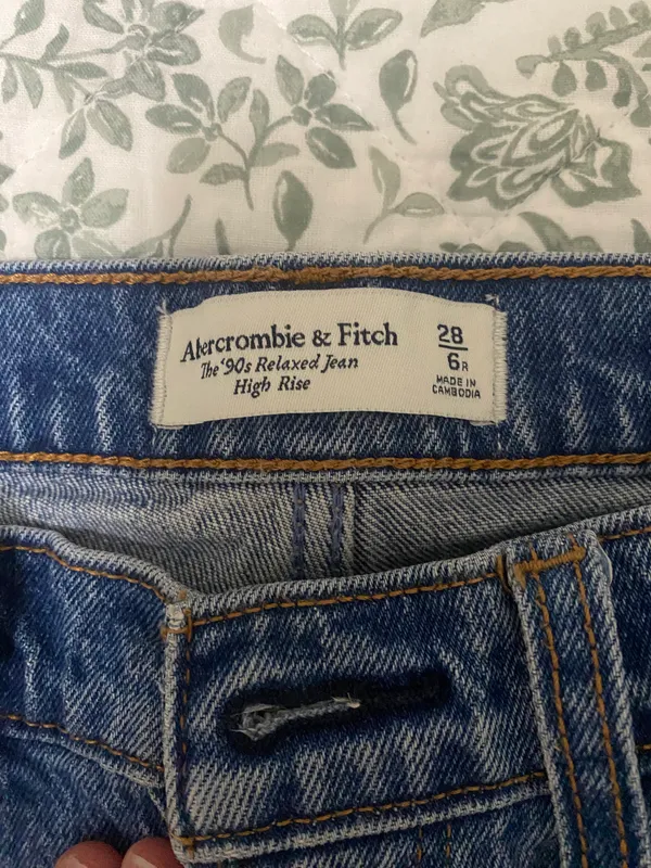 Abercrombie & Fitch Jeans - Image 3