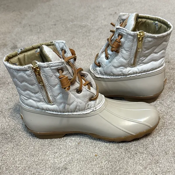 Sperry Women's White and Tan Lace Up Duck Boots Size 7.5 - Image 5