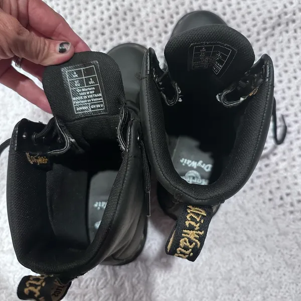 Dr. Martens WOMENS size 6 drywair Black Shoes waterproof - Image 11