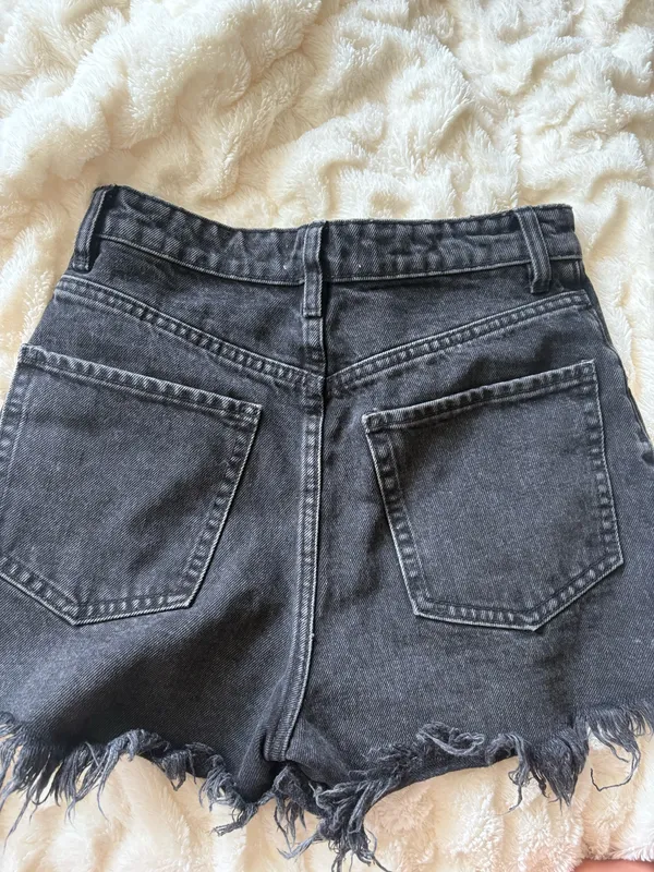 ZARA Black Denim Shorts High-Waisted - Image 4