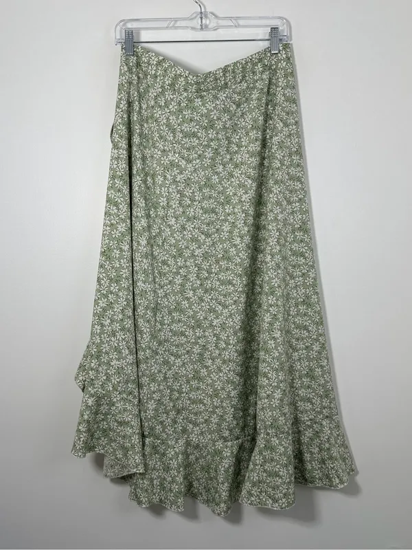 SHEIN Green Floral Wrap Ruffle Midi Skirt Size Medium - Image 3