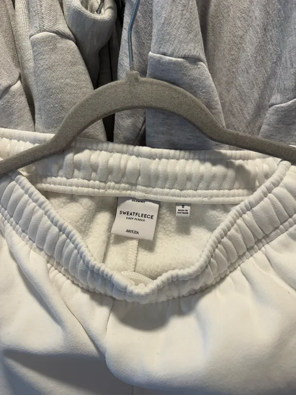 Aritzia Mega Sweatpants - Image 4