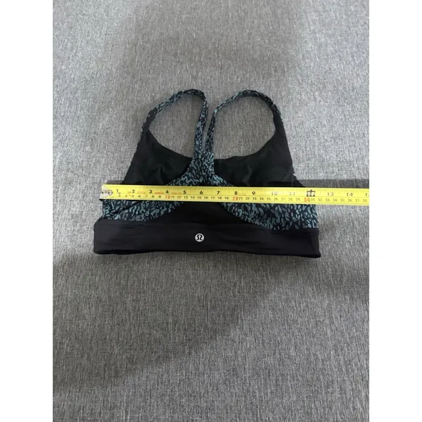Lululemon Athletica Black Blue Animal Print Crossback Sports Bra Size 6 - Image 7