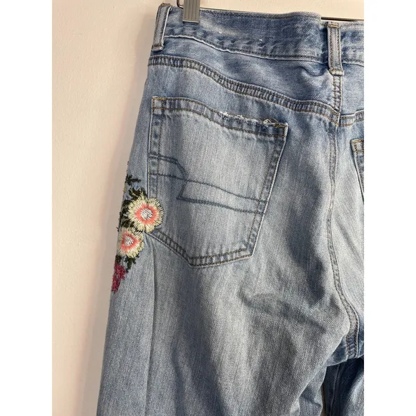American Eagle Floral Embroidered Mom Jeans High Waist Frayed Hems 8 extra long - Image 10