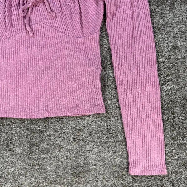 Hollister Must Have Collection Cropped Ribbed Long Sleeve Sz S - Image 2