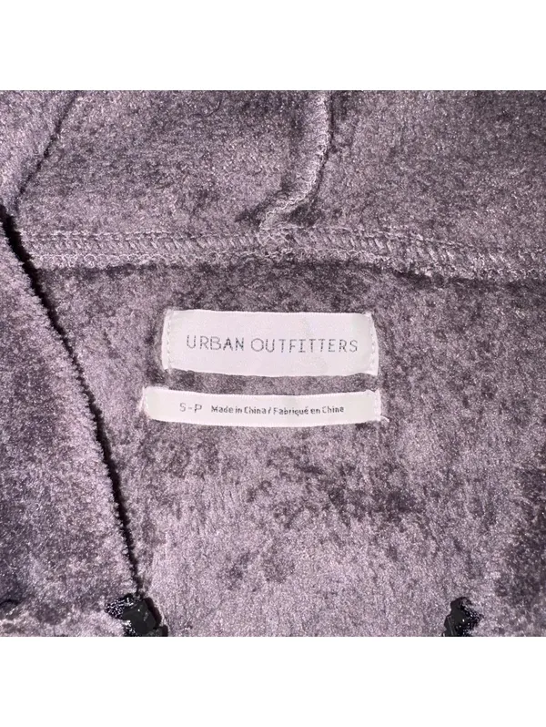Urban Outfitters Woman’s Small Zip-Up Fuzzy Hoodie 100% Polyester Cozy Casual - Image 4