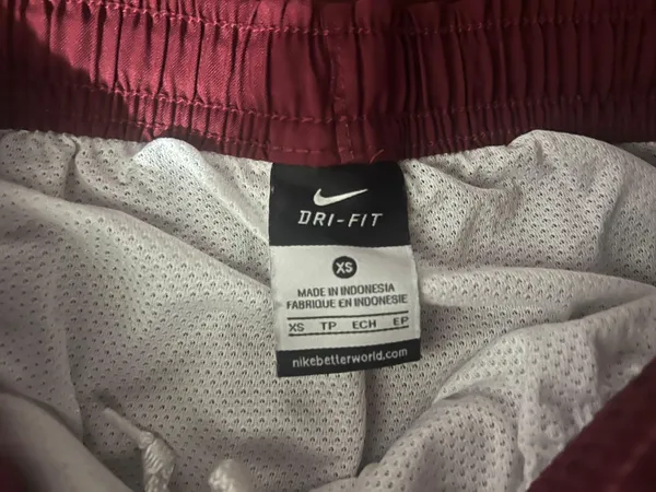 Nike Maroon Shorts - Image 2