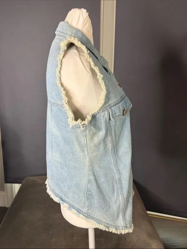 Women’s Vintage Sleeveless Light Wash Denim Vest with Frayed Edges Size M NOS - Image 3