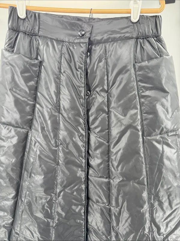 Black puffer snap front maxi skirt winter neutral pockets outdoor casual ski - Image 5