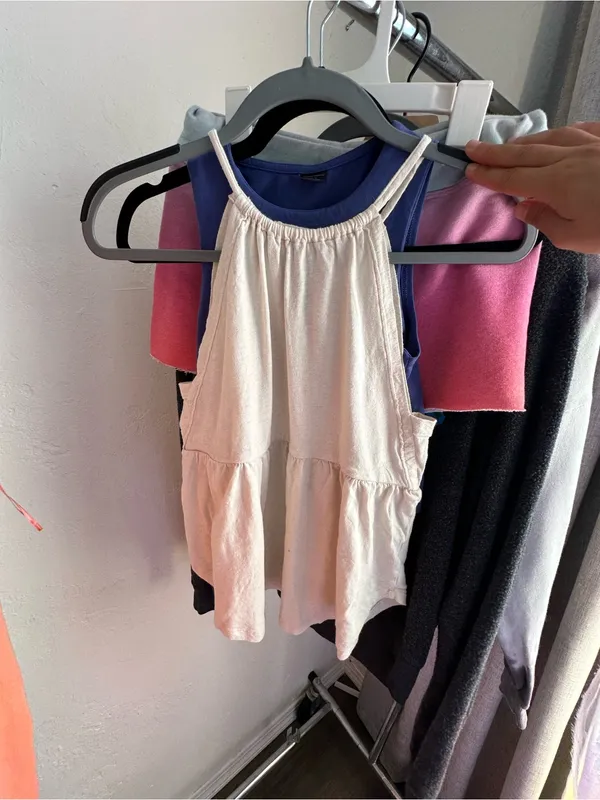 Old Navy Bundle of clothes women size XS - Image 3