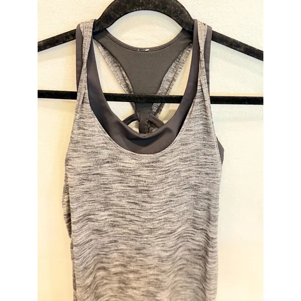 Lululemon Twist & Toil Tank Size‎ 4 Heathered Black Built In Bra Yoga Gym - Image 4