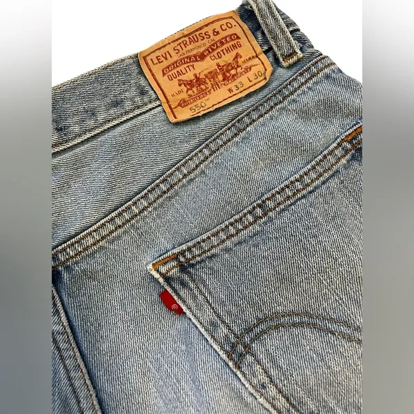Levi’s Relaxed Fit Light Blue Denim Cutoff Shorts - Image 3