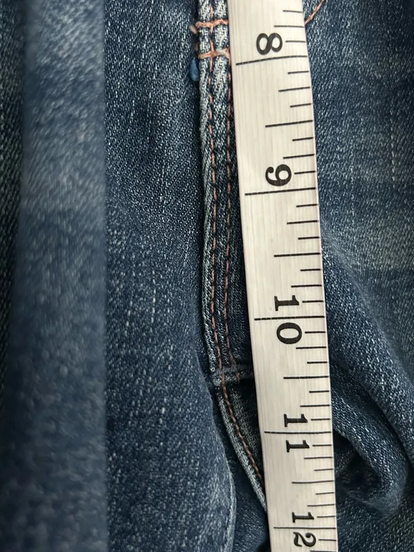 Mother | the insider crop step chew jeans in dancing on coals wash - Image 14