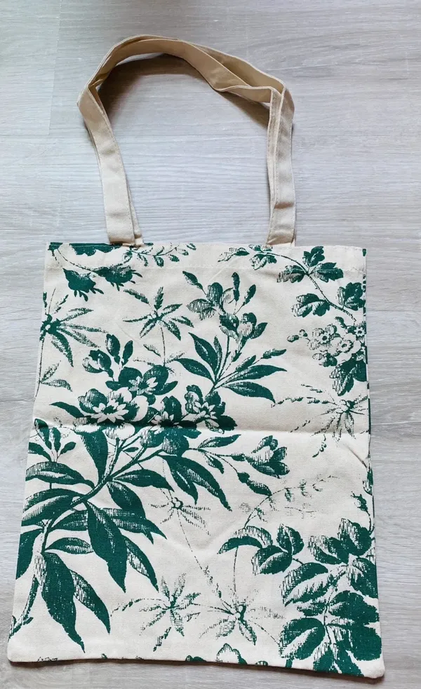 Gucci New Auth Beauty Gift Fabric Tote Bag Purse - Image 2