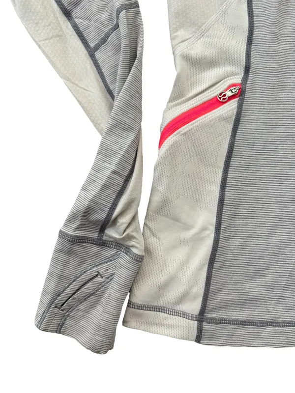Lululemon Run Wild 1/2 Zip Pullover Size 2 - Image 7