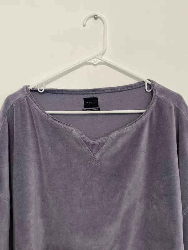OUT FROM UNDER URBAN OUTFITTERS Vica Boat Neck Sweatshirt Periwinkle Velour Boxy - Image 6
