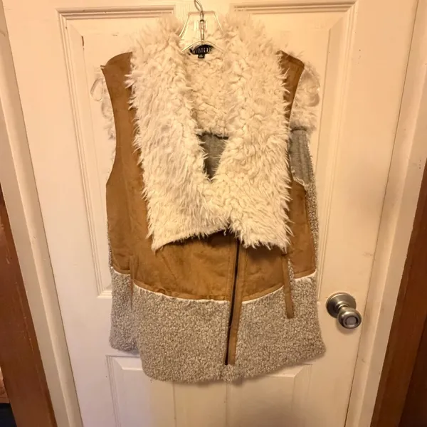 Sisters Vest Brown Size M - Image 5