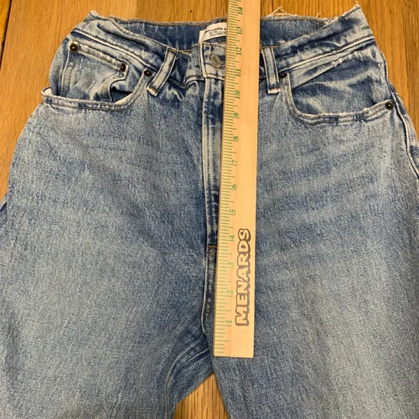 Abercrombie & Fitch Curve Love 90s Straight Ultra High Rise Jeans Blue 26 2R‎ - Image 3