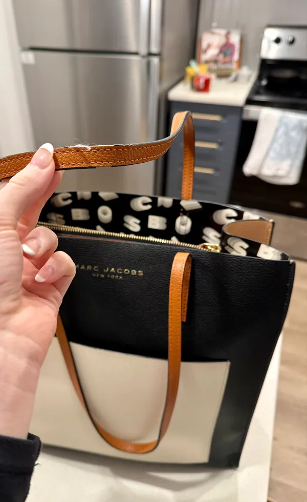 Marc Jacobs Leather Tote - Image 5