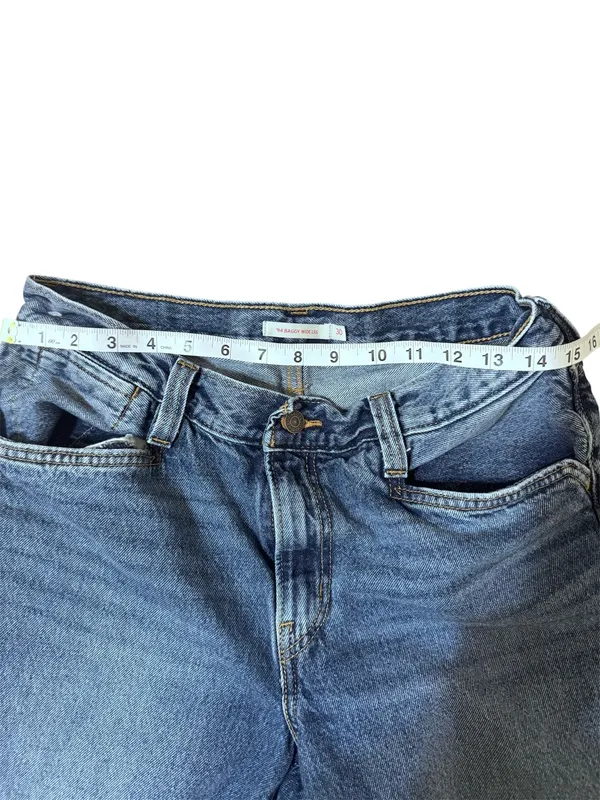 Levi’s Super trendy 94 Baggy Wide Leg jeans in a classic medium wash. High rise with a relaxed 90s-inspired fit and wide leg silhouette. - Image 4