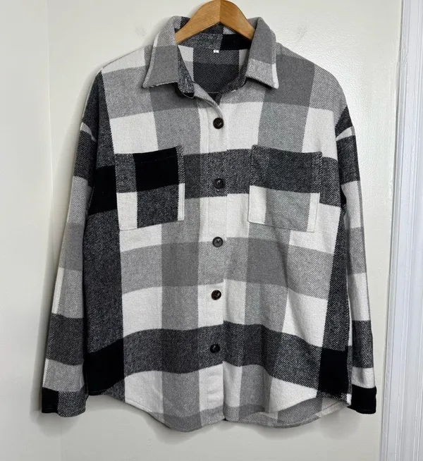 Plaid Button Down Shirt Shacket Size Large Pockets Oversized Heavyweight Black - Image 2