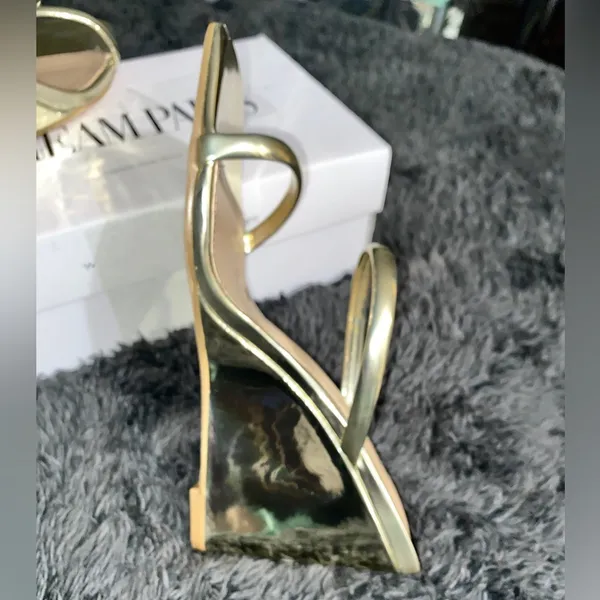 Dream Paris NWOT Beautiful Gold Heels, Size:7 Square Open Toe Wedge Heels, 2Stunning Straps - Image 9