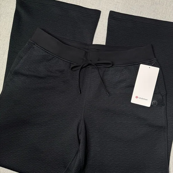 Lululemon Textured High Rise Flared Track Pant Black Size 12 NWT - Image 6