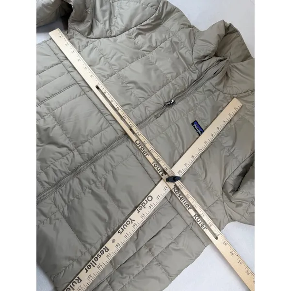 Patagonia Women's Light Gust Jacket Seabird Grey Large NEW ($250 Retail) - Image 6