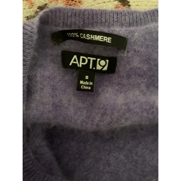 Apt 9 100% Cashmere Sweater Argyle Pattern V Neck Pullover purple and grey - Image 4