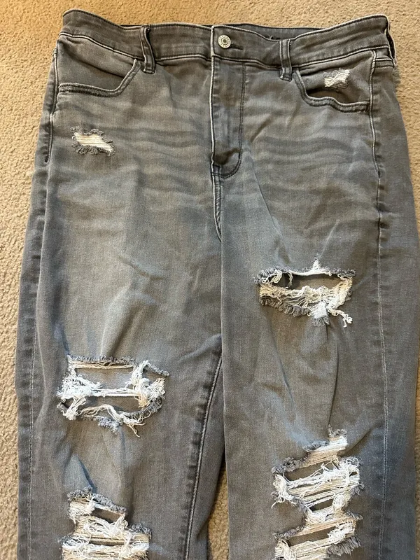 American Eagle Jeans Outfitters - Image 2