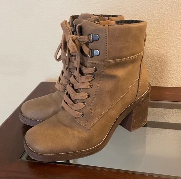 Crown Vintage Elegant Brown Leather Block Heel Ankle Boot Zip-Up Bootie Size 6.5 - Image 2