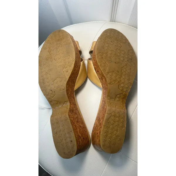 Jimmy Choo Wedge Sandals Slide 7 Tan Patent Leather Cork Heel‎ Logo Toe Plate - Image 9