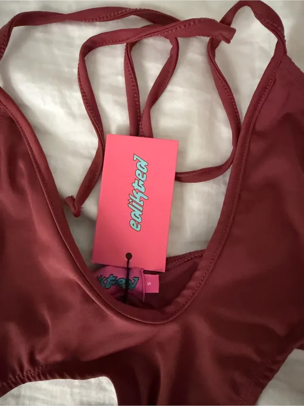 Edikted Cutout Halter Bodysuit - Image 4