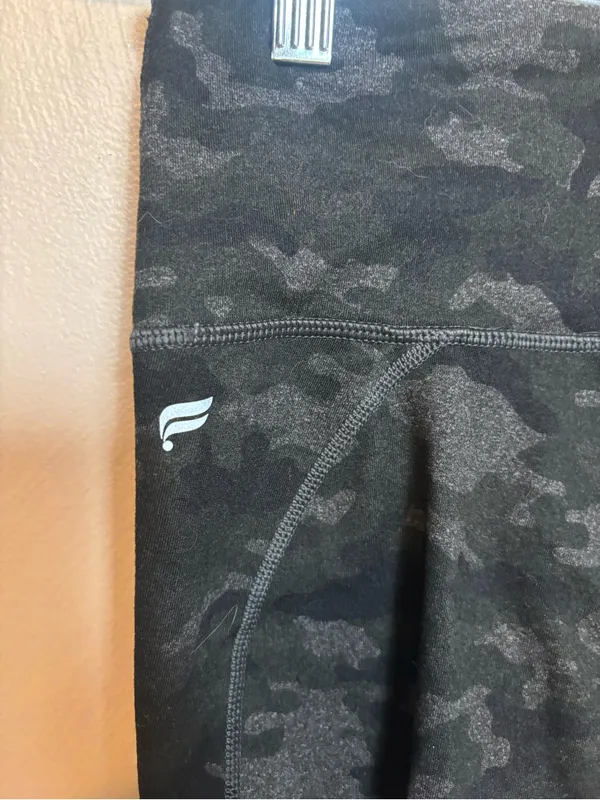 Fabletics Women’s Power Hold High Waisted Leggings Pants Camo Black Gray XXS - Image 3
