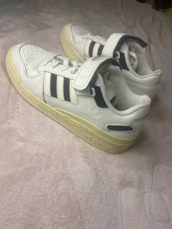 adidas men Forum 84 shoes size 8 - Image 4