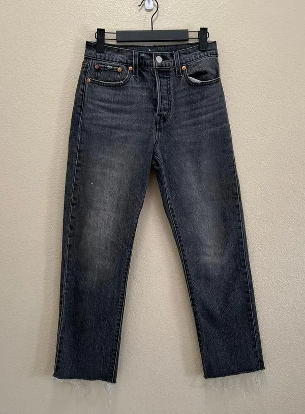 Levi's 501 High Rise Button Fly Black Denim Straight Tapered Leg Jeans Size 26 - Image 3