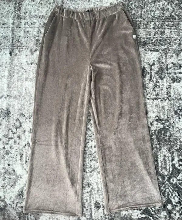 Vuori Haven Wide Leg Rib Pants - Image 2