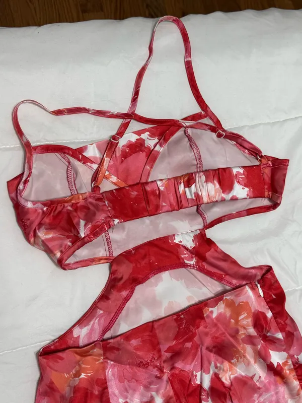 Pink and Red Floral SHEIN Cut Out Dress XS - Image 4