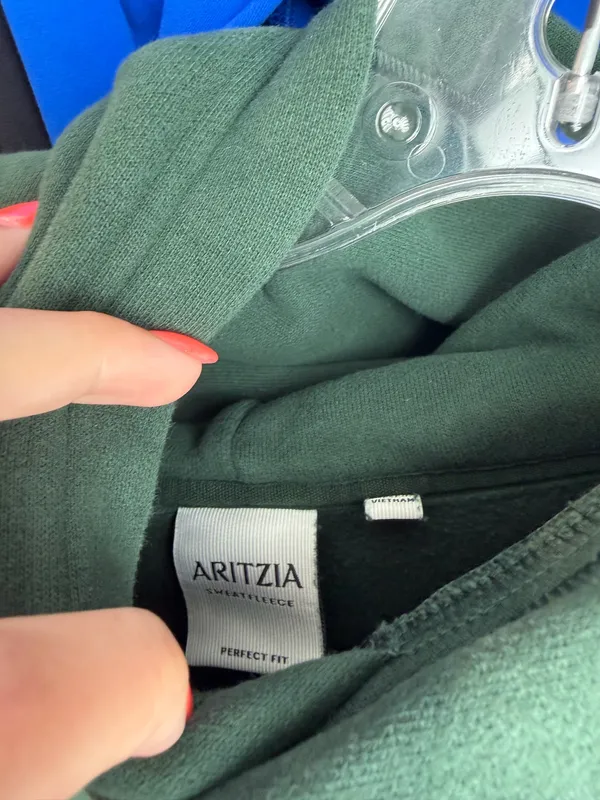 Aritzia Hoodie Fleece Perfect Fit Cozy, olive green - Image 3