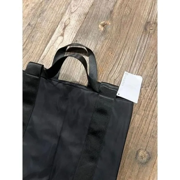 Fabletics black bucket‎ backpack nwt large - Image 4
