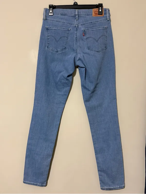 Levi Strauss & Co. women’s size 28 311 shaping skinny jeans light - Image 10