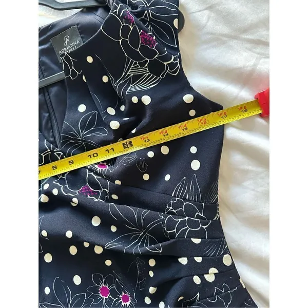 Adrianna Papell dress floral Women’s Sz 4 Sleeveless V Neck - Image 5