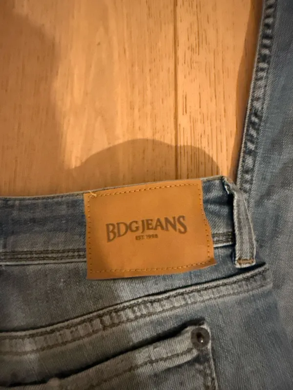 BDG Flare Jeans Urban Outfitters - Image 4